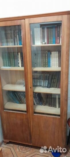 Книжный шкаф СССР