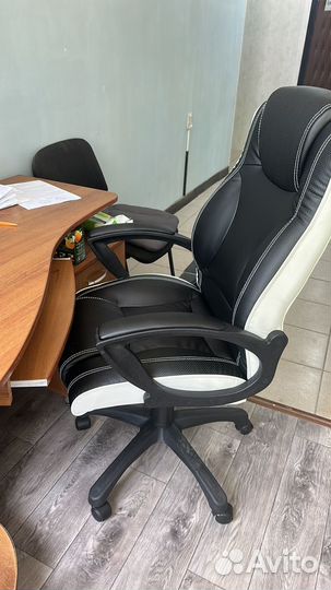 Компьютерное кресло