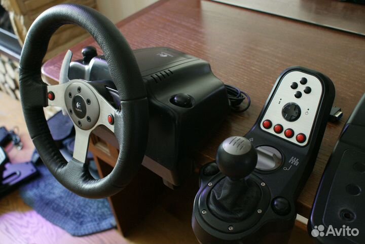 Logitech G25 Racing Wheel