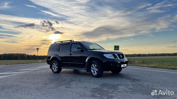 Nissan Pathfinder 2.5 AT, 2011, 206 000 км