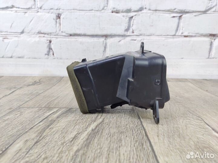 Дефлектор воздушный Carina E