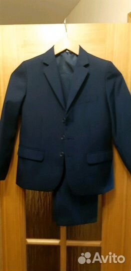 Школьный костюм тройка, темно синий 1 кл и 3 кл