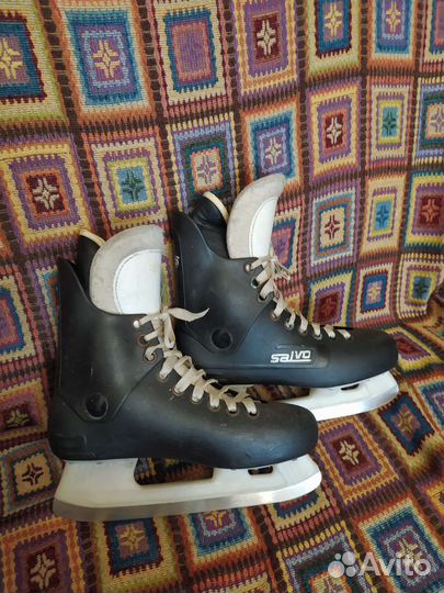 Коньки хоккейные