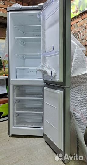 Холодильник indesit (новый) 185x60x62см.No frost