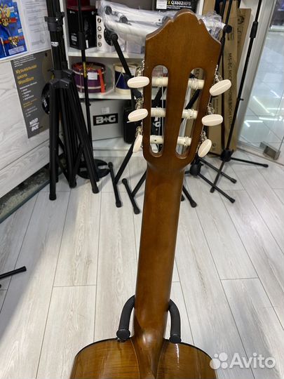 Гитара yamaha c40