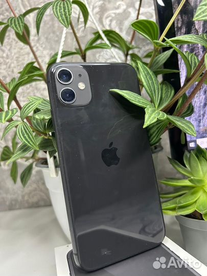 iPhone 11, 64 ГБ