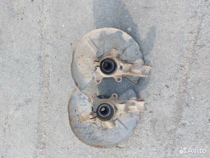 Поворотный кулак audi 80 b3