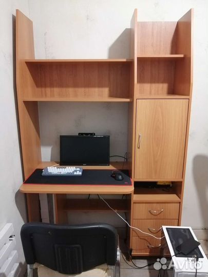 Компьютерный стол