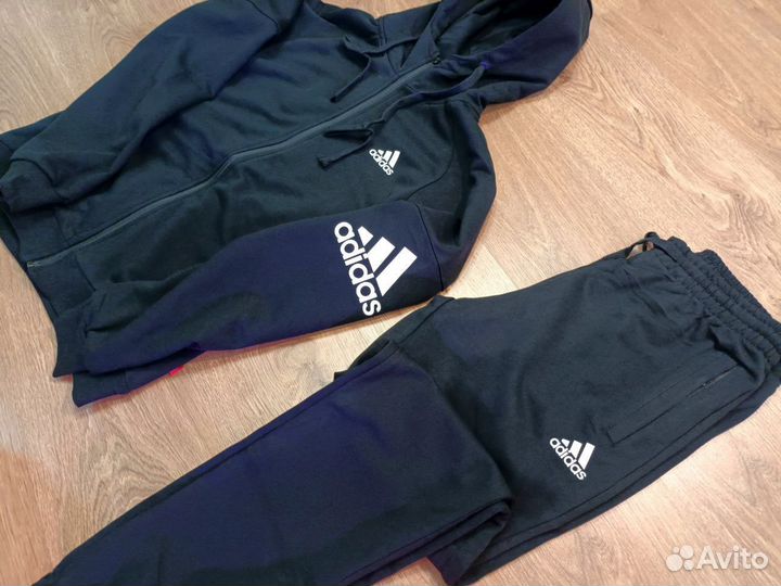 Спортивные костюмы Adidas