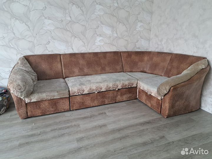 Угловой диван бу