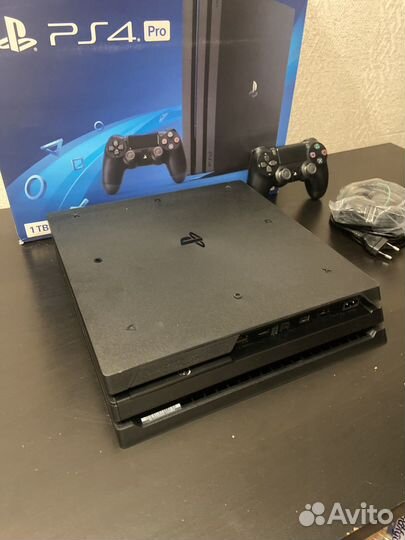 Sony PlayStation 4 Pro 1tb cuh-7208B