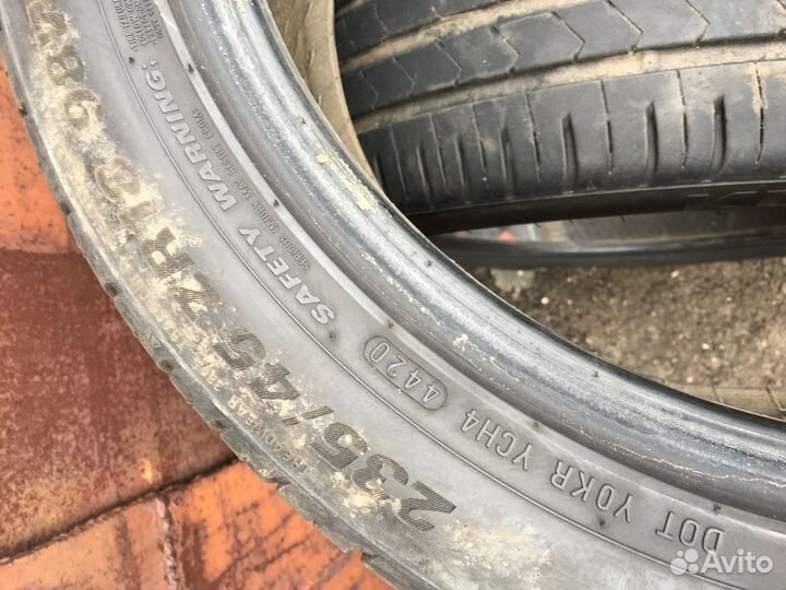 Kumho Ecsta HS51 235/45 R18