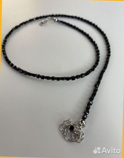 Мелкие черные бусы стекло кубик 44 см