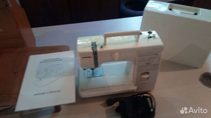 Швейная машина Janome бу