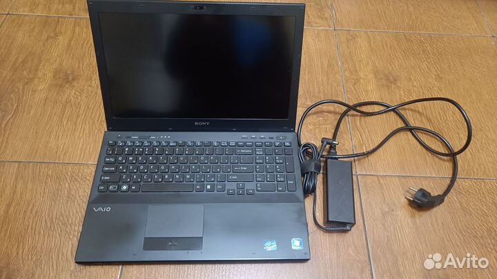 Ноутбук Sony VPC-SE1V9R