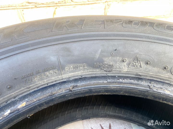 Bridgestone Blizzak Ice 215/65 R16