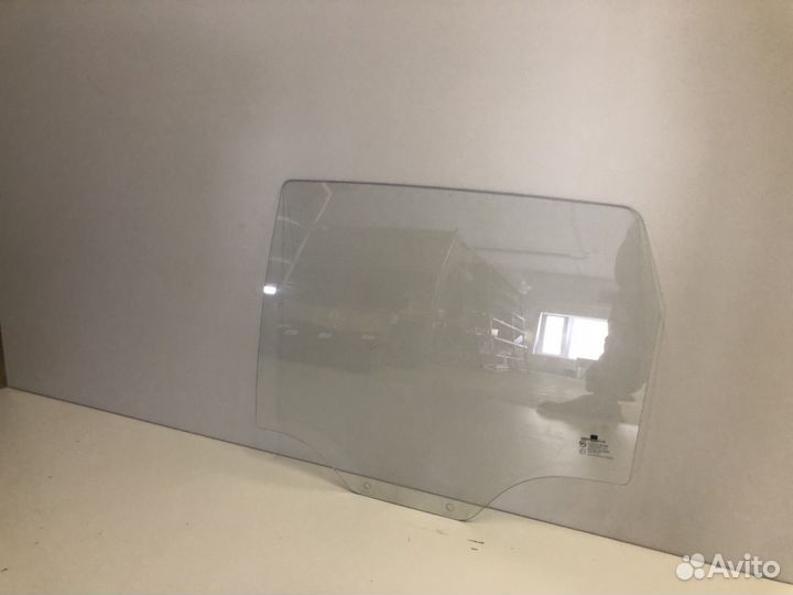Стекло двери задней левой Chevrolet Aveo T200 2003