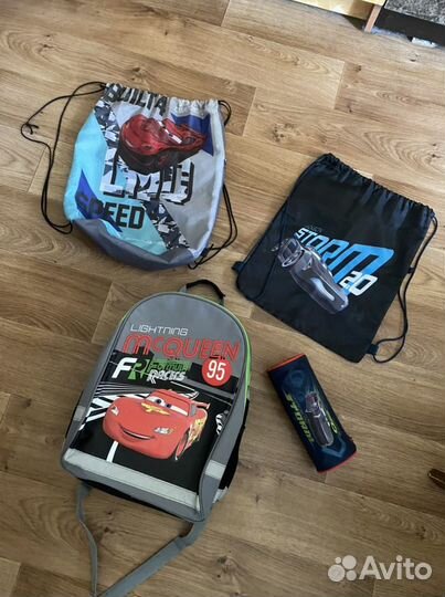 Рюкзак школьный + пенал + 2 мешка для обуви