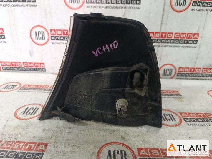 Габарит правый toyota grand hiace