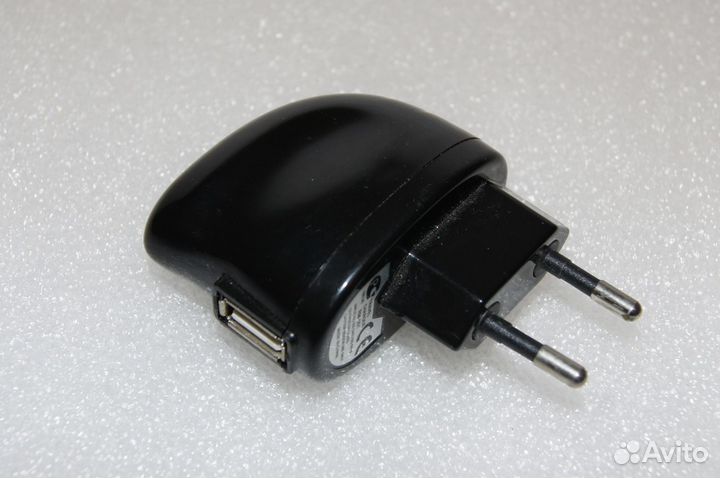 Зарядное USB-устройство Travel Charger RM-001