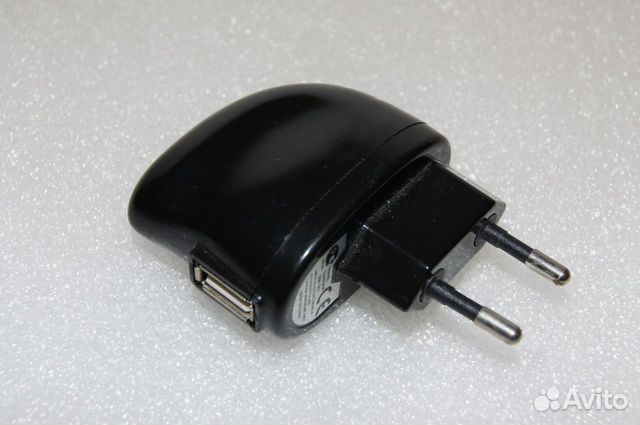 Зарядное USB-устройство Travel Charger RM-001