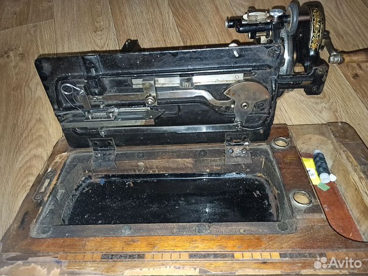 Швейная машинка немецкая