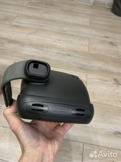 Palaroid 600 instant camera