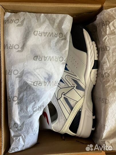 Кроссовки forward