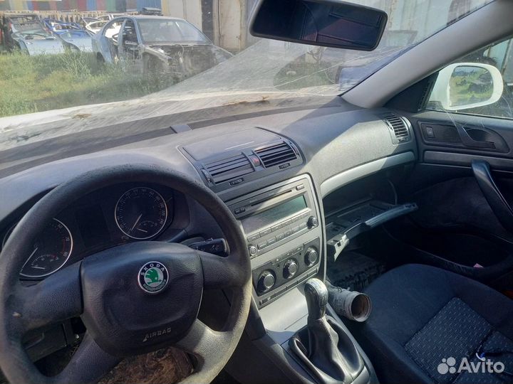 На разборкуе Skoda Octаvia A5 FL 1.4i (BUD)