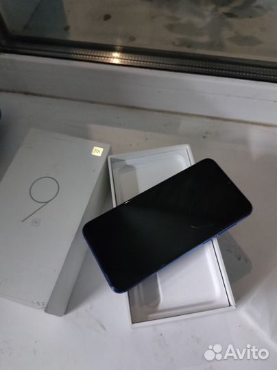 Xiaomi Mi 9 SE, 6/64 ГБ