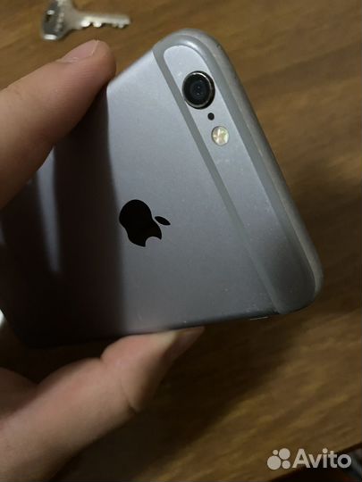iPhone 6S, 32 ГБ