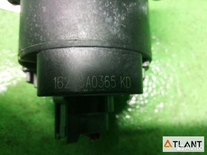 Помпа nissan leaf