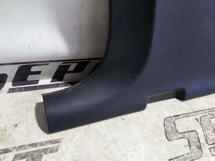 Обшивка средней стойки левая Audi A3 8V 1.8 cjsb