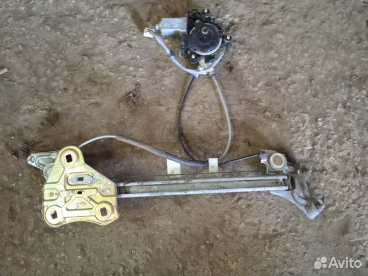 Стеклоподъемник передний левый Lexus Sc 430