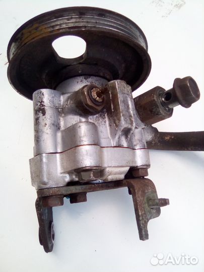 Насос гур Mazda 626 GE Мазда ге V6 KL 2.5