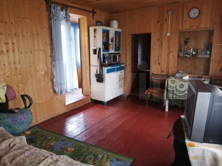 Дом 30 м² на участке 5 сот.