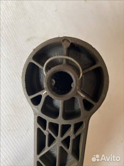 Ручка стеклоподъемника Ford Focus