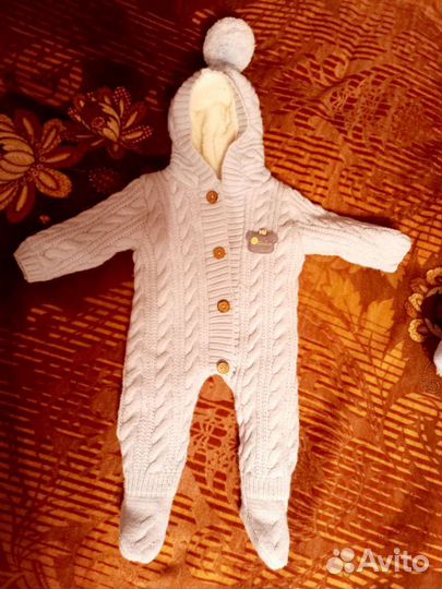 Комбинезон на выписку