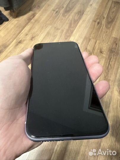 Телефон iPhone 11 128