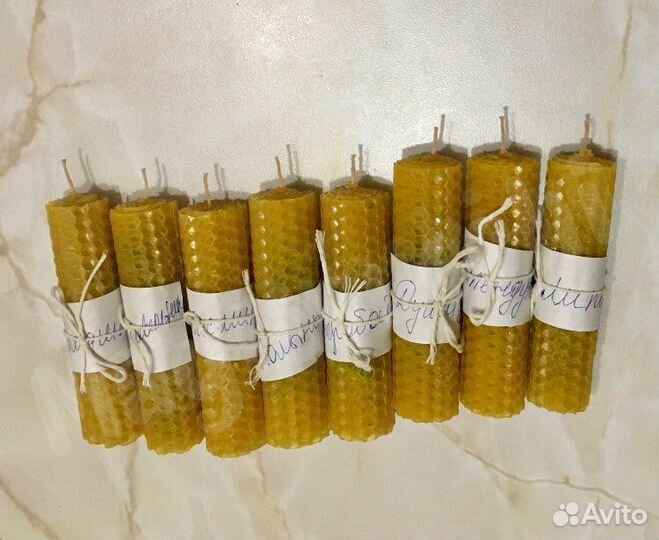 Свеча из вощины с травами