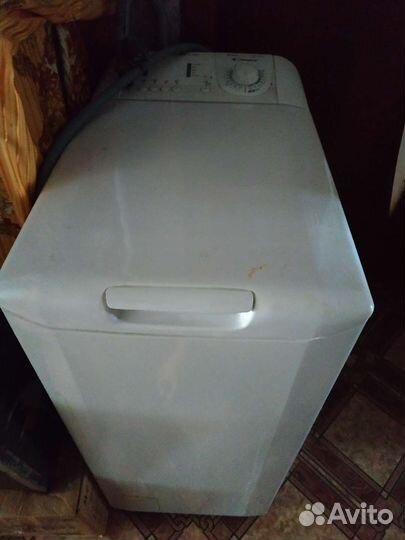 Стиральная машина с вертикальной загрузкой