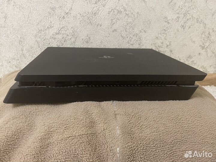 Sony playstation 4 slim