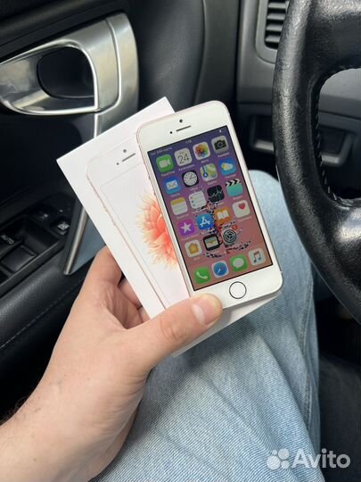 iPhone SE Розовый 16Gb