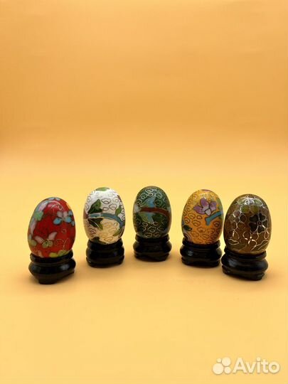 Яйца клуазоне на подставке