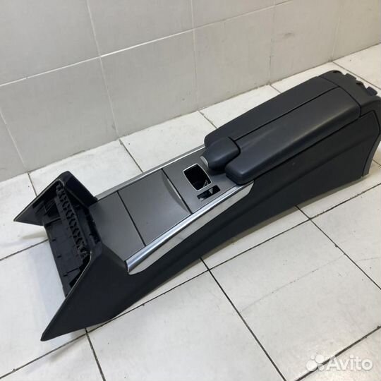 Консоль центральная Mercedes-Benz E-Class W212