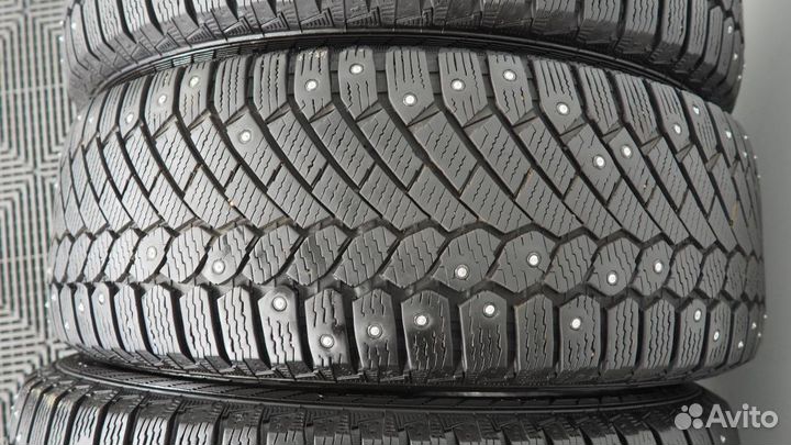 Gislaved Nord Frost 200 225/60 R17