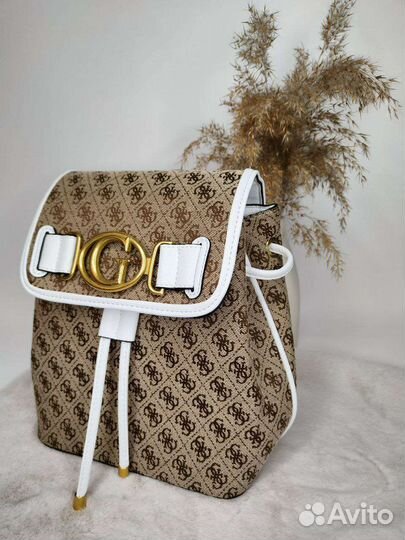 Рюкзак женский guess