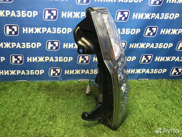 Фонарь задний правый Toyota Land Cruiser Prado