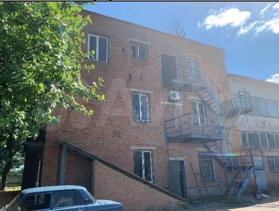 Здание, 3170 м²