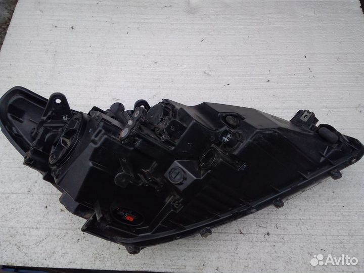 Hyundai Equus фара оригинал